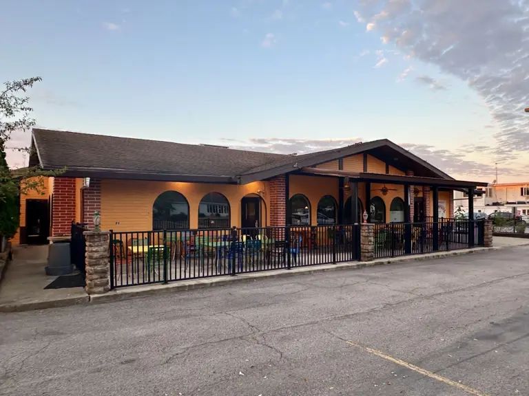 5,059 SF Free standing restaurant w/assets at I-270 & SR 23