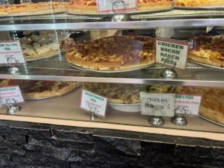 Est. Suffolk Pizzeria with $190K Net Cash Flow