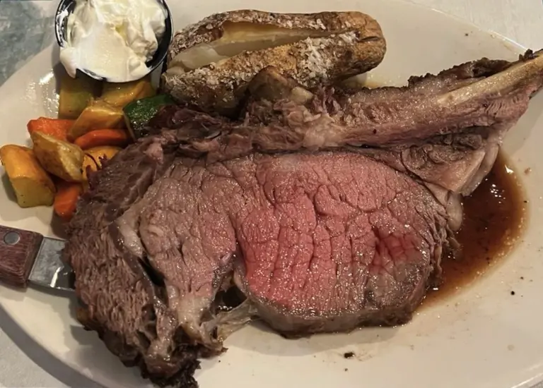 Long-Established Restaurant & Bar w/Gaming & Banquet Rms-Property Incl