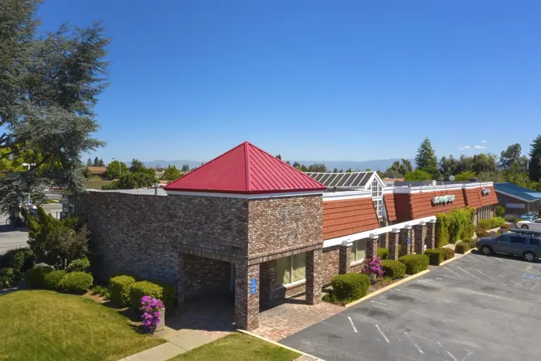 Prime Multi-unit Building for Sale