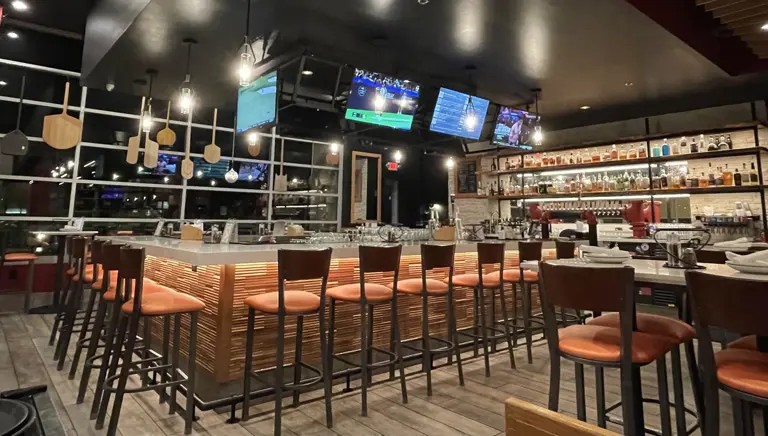 Great Pizza    Great Bar!