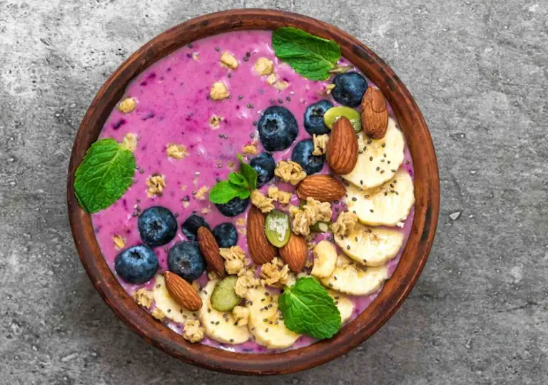 Juice Bar with Smoothies and Acai Bowls