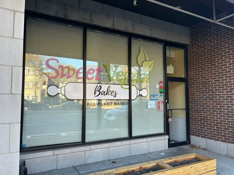 805 SF Commercial Space for Lease in Prime Old Town Location