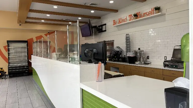 Centrally Located Smoothie Shop Available