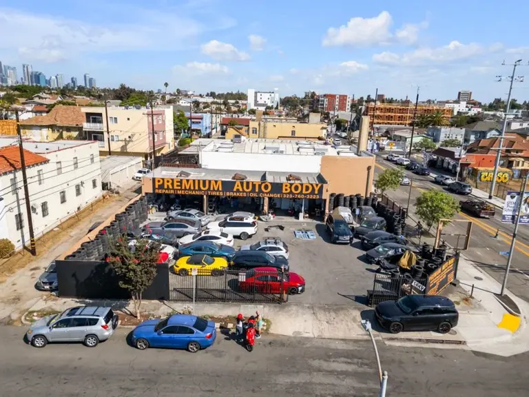 Auto Body , Mechanic and Tire Shop in Los Angeles