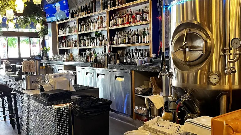 Restaurant & Full Bar in the Heart of Castro – Type 47 License Include