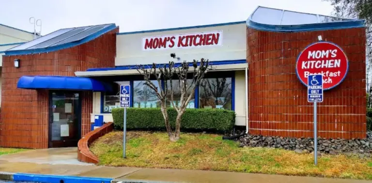Mom's Kitchen - Restaurant - Auburn, CA