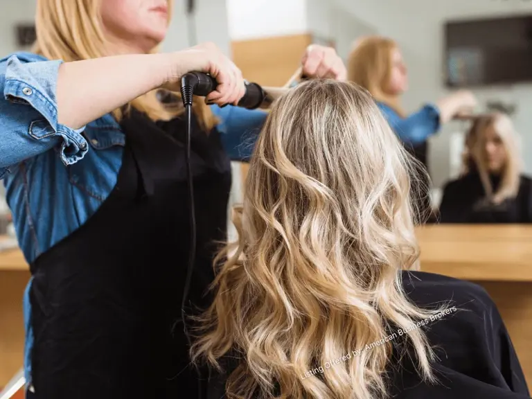 Salon Opportunity in Busy, Established Plaza