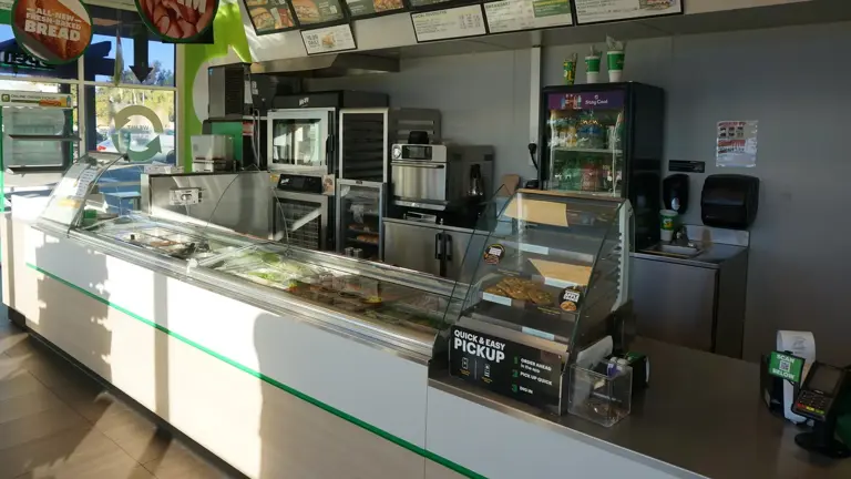 Sandwich Franchise - 100% Employee Run - Low Rent - High Net