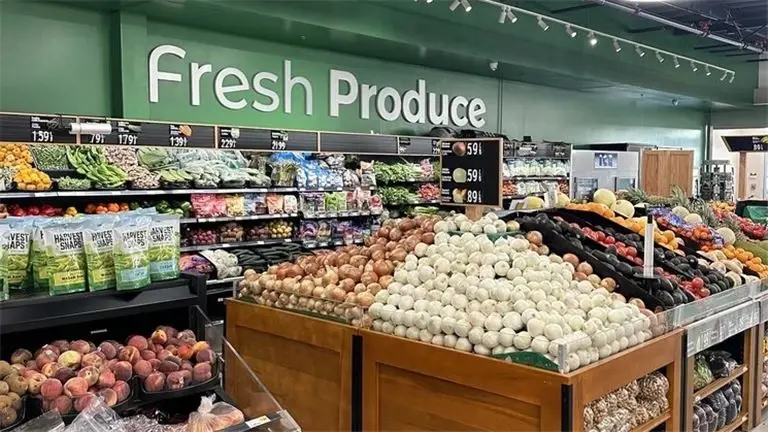 Grocery Store!Liquor! Meat & Bakery