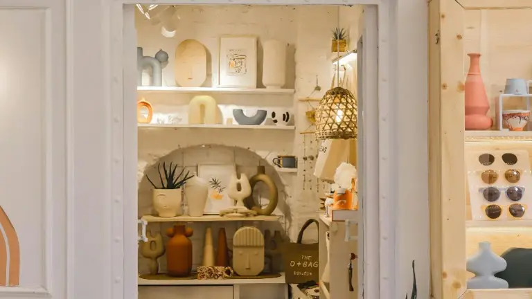 Long Established and Profitable Northern VA Gift Store--527730-MI