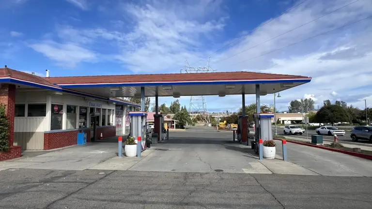 Gas Station and Conv. Store with Property