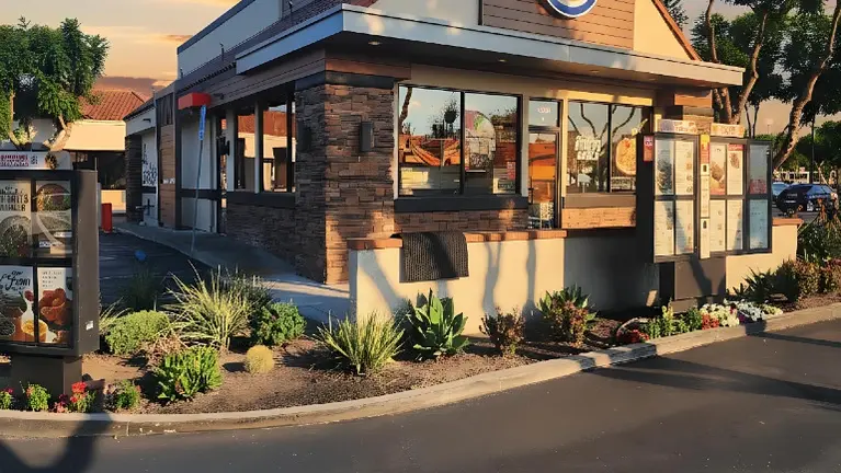 National Fast Food Drive-thru Franchise *Priced for quick sale*