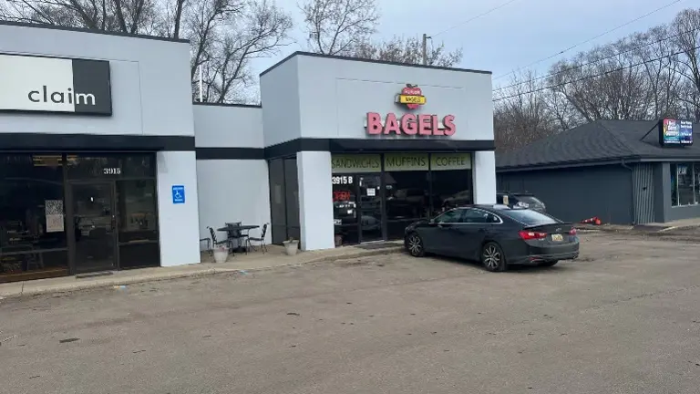 Established Big Apple Bagels Cafe (Owner Retirement)