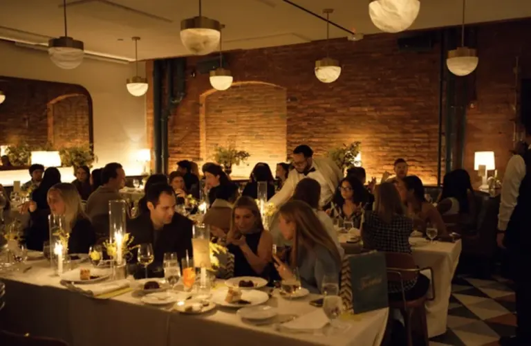 *** HOT Tampa Location, Restaurant w/4COP ***