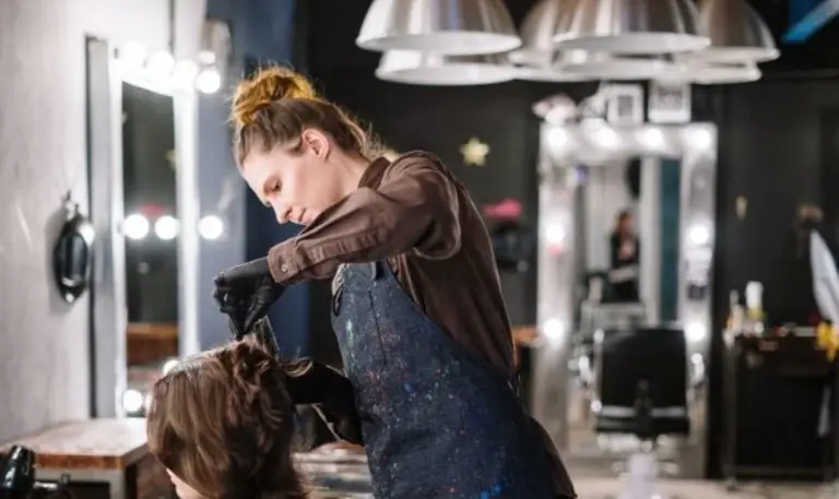 Turnkey Salon Opportunity – Lincoln Park, Chicago