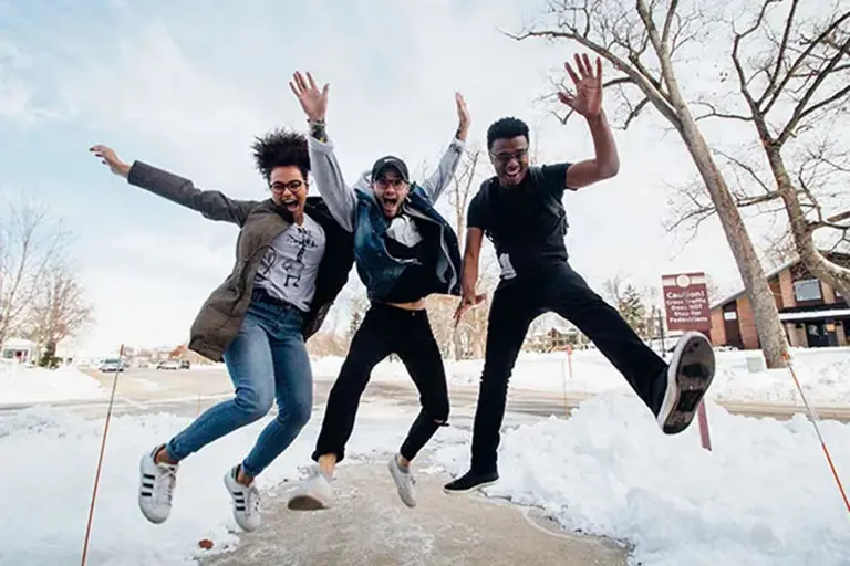 Highly Profitable & Established, Semi-absentee Retailer