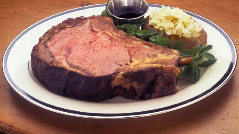 Well-Loved Restaurant with Liquor License and Loyal Customer Base