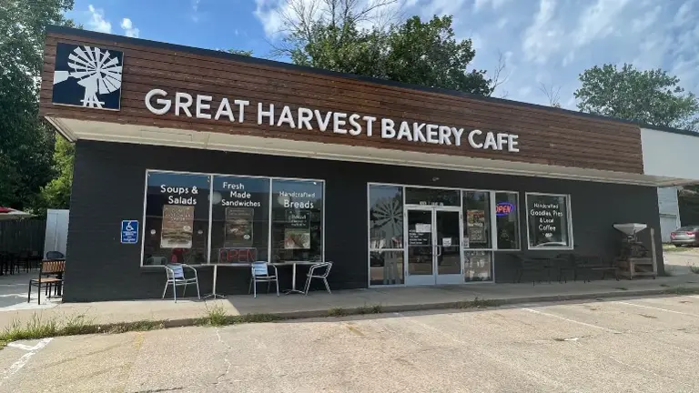 Long Established Bakery/Cafe for sale!