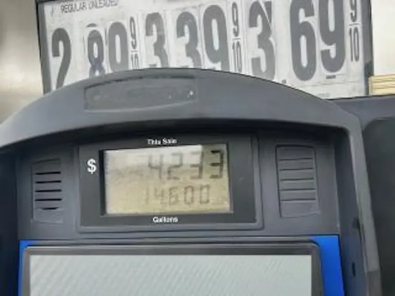 Absentee Operated Gas Station for Sale