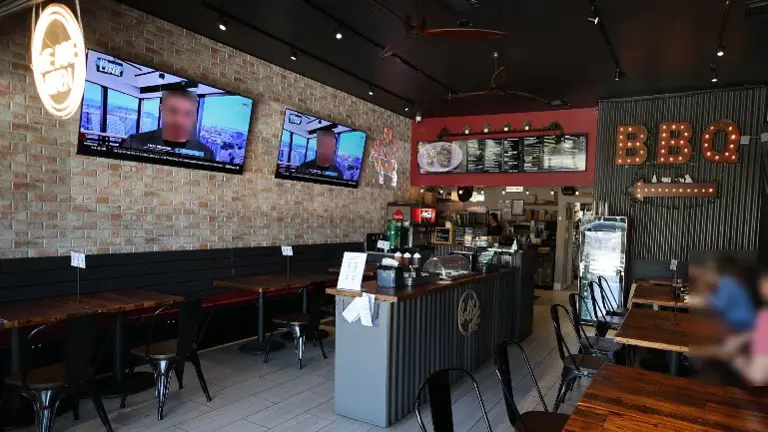 Popular BBQ Fast-Casual Restaurant Near Beach Community – Ex-Franchise