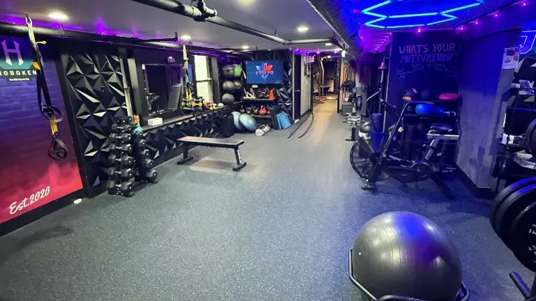 Profitable Personal Training/Small group studio prime location