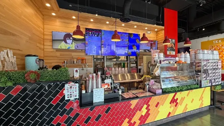 Fully Built-Out, Modern Restaurant Space – Ideal for Any Concept!