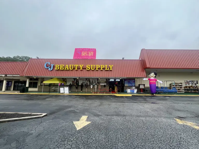 Absentee-Run Beauty Supply Store – Steady, Reliable Sales!