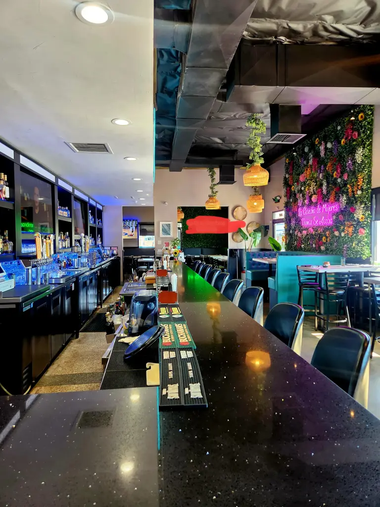 Modern Restaurant and Bar in Baldwin Park