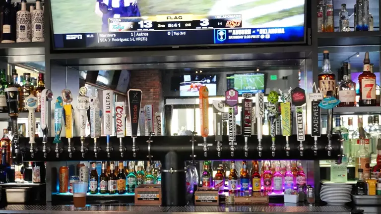 Restaurant & Bar - Full Liquor(ABC-Type 47) - High Net  Riverside Area