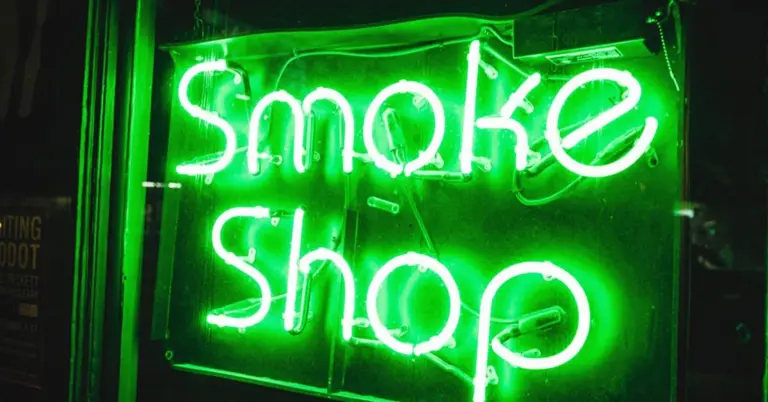 Smoke Shop w/ Humidor #3386