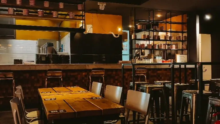 Perfect for Any Concept!  Restaurant with Custom-Built Kitchen