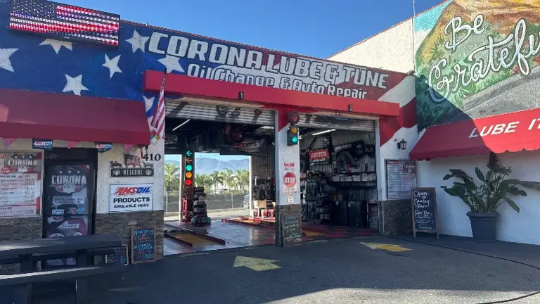 15 Minute Oil Change With Pits and automotive shop and detailing shop