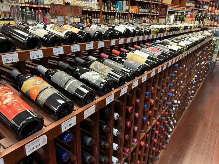 Absentee Operated Liquor Store in New York