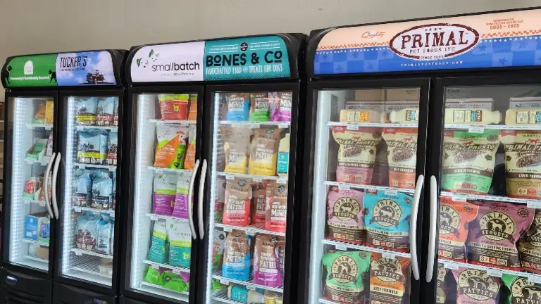 High Quality Food at PetNMind