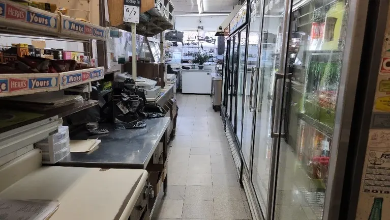 Turn key open beer deli in Delaware County