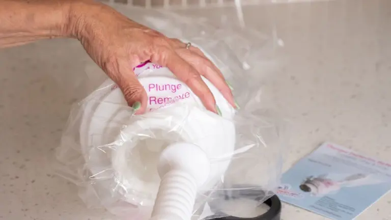 Place the bag on the plunger