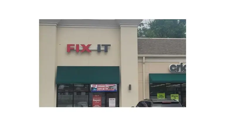 Next to Cricket/Verizon Wireless