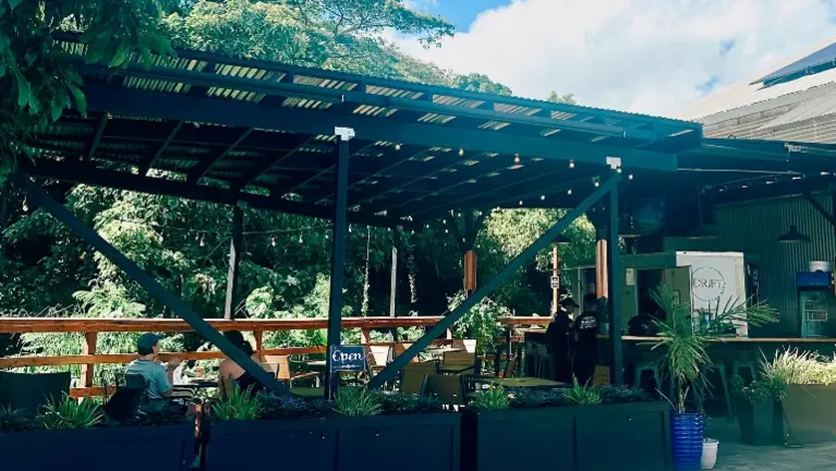 Popular Unique Outdoor Restaurant & Bar