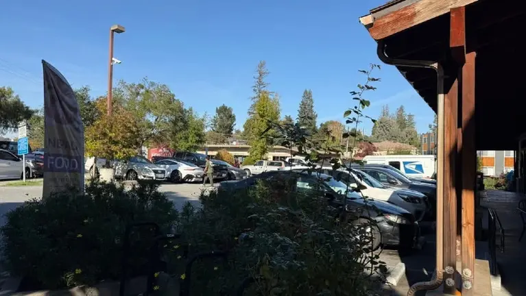 Indian and Nepalese restaurant for sale in Redwood City in Hills