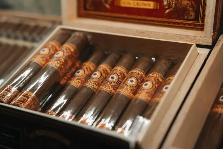 Profitable, Absentee Smoke Shop In Small Plaza For Sale