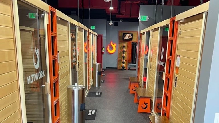 Own HOTWORX: a 24/7 Infrared Fitness Studio