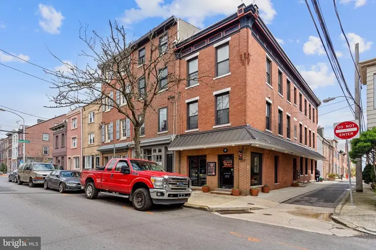 Luncheonette/Coffee Shop, 1031 Exchange opportunity, with 6% Cap Rate