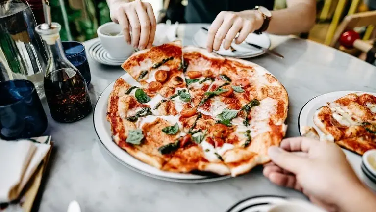 Franchise Pizza Shop in Brownsburg