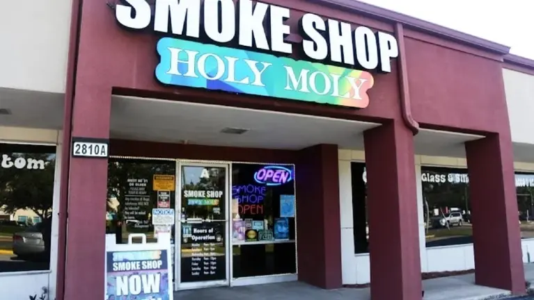 Well-established Smoke Shop business in Lakeland