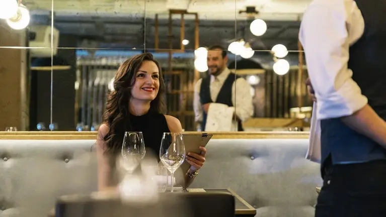 Exceptional Bar & Restaurant – 6,500 sq ft - $4 million Annual Revenue