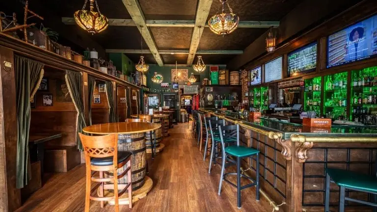 Authentic Irish Pub & Eatery - Historic Downtown Panama City