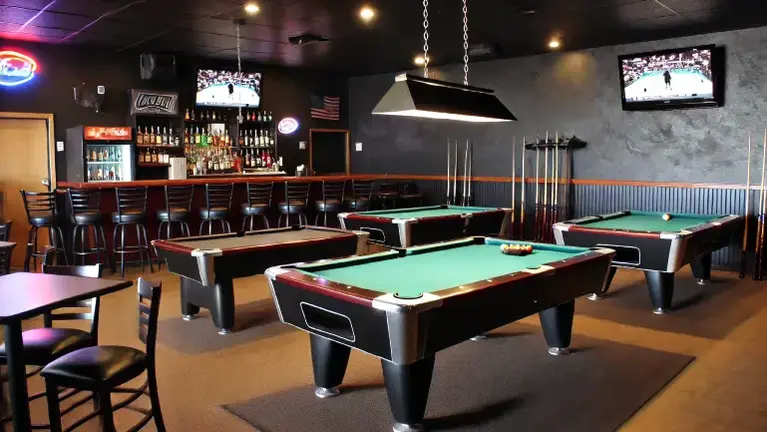Turnkey Pool Hall & Bar – Semi-Absentee, Great Location!