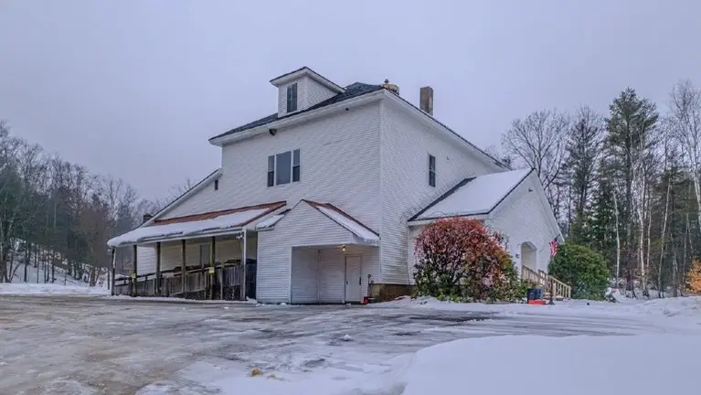 Restaurant & Bar With Main Dining Room, Plus 100 Seat Function Hall