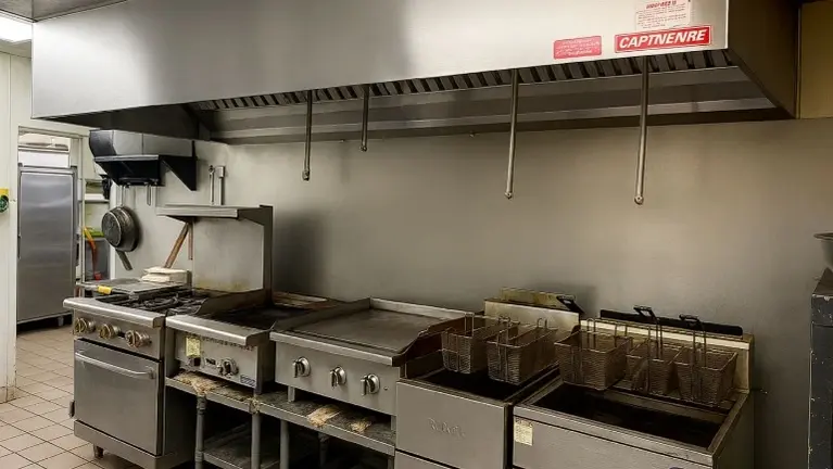 999 Aero Drive - Turn Key Kitchen